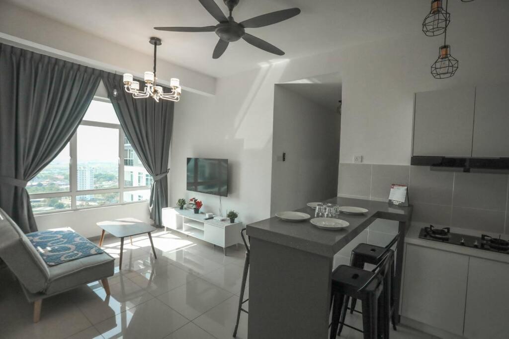 Crystal Luxury House 高级水晶屋 Near Jonker Street Apartment