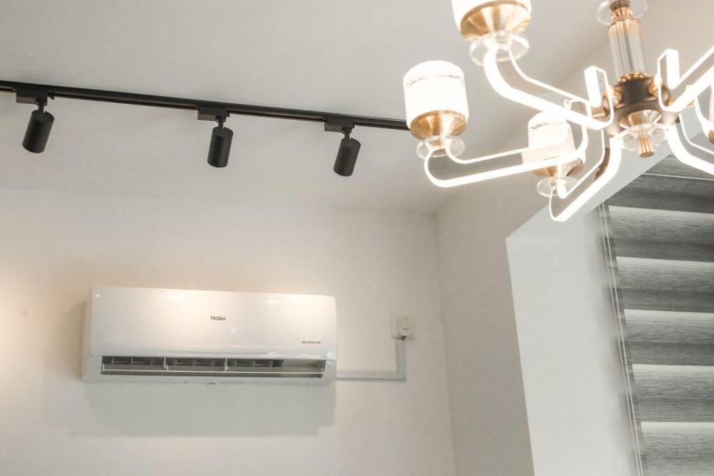 Crystal Luxury House 高级水晶屋 Near Jonker Street Apartment Malacca