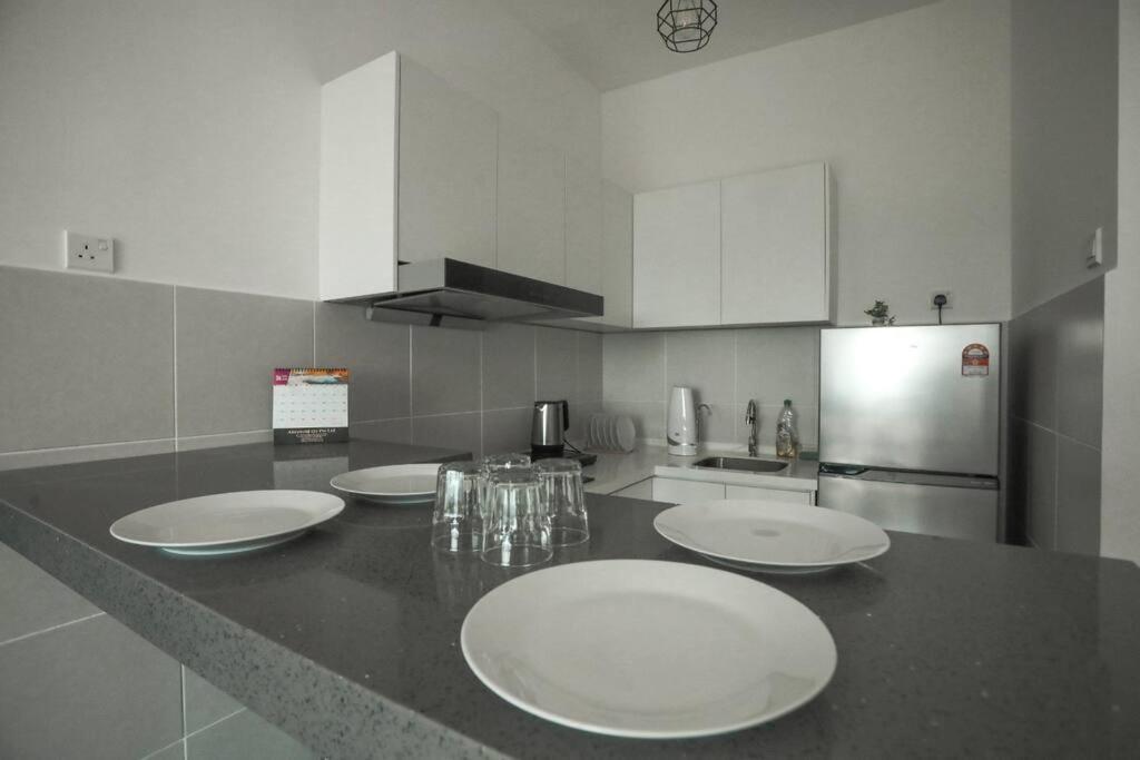 Crystal Luxury House 高级水晶屋 Near Jonker Street